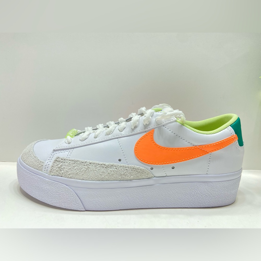 NEW Nike Blazer Women's Low Platform Sneakers Shoes White/Peach DX3719-100 8-10